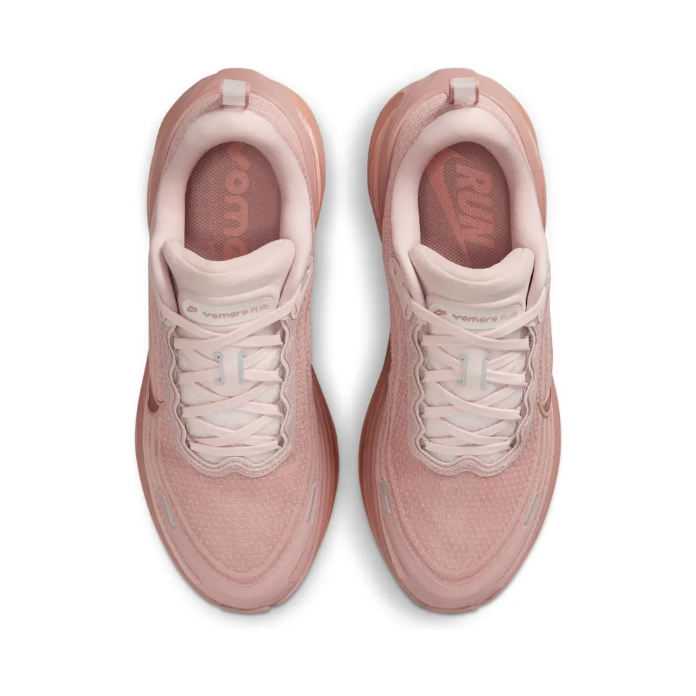 Nike Vomero Plus “Particle Pink / Rose Gold” (HV8154-601)