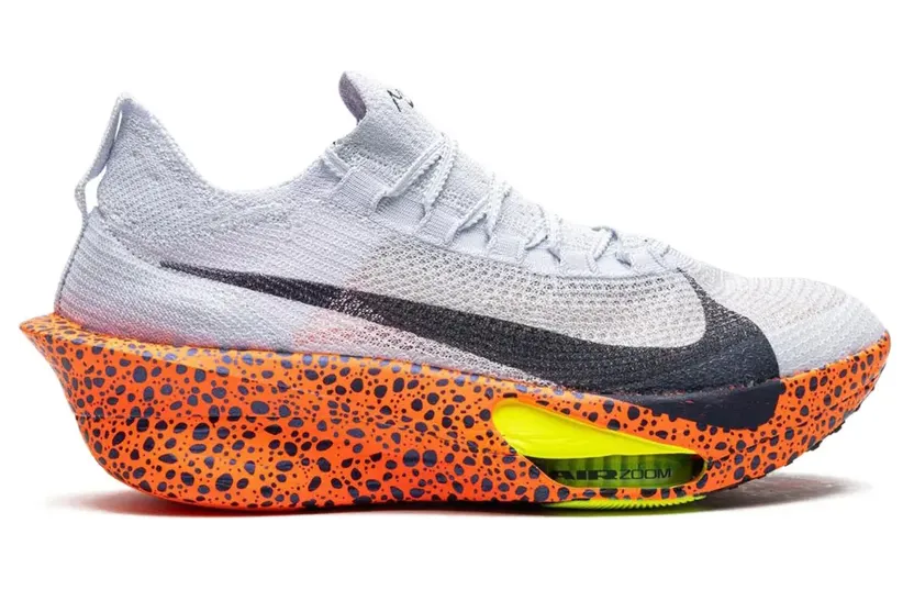 Nike ZoomX AlphaFly 3 Safari Sneakers – Weiß (FN7672)