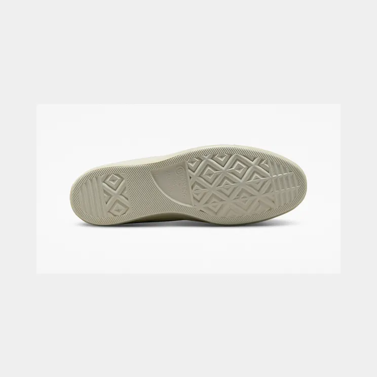 converse-chuck-taylor-all-star A03426C