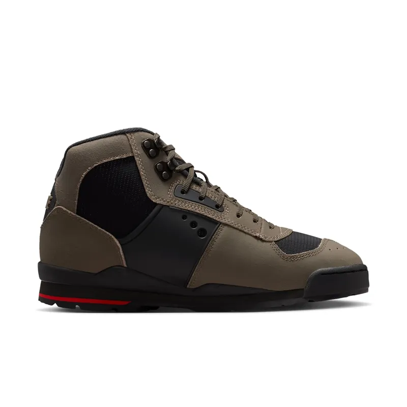 Nike Baltoro QS “Olive Khaki” (IO4556-200)