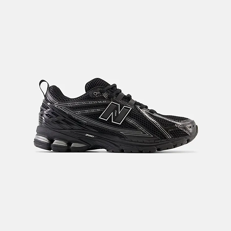 New Balance 1906R Black Silver (M1906RCH)
