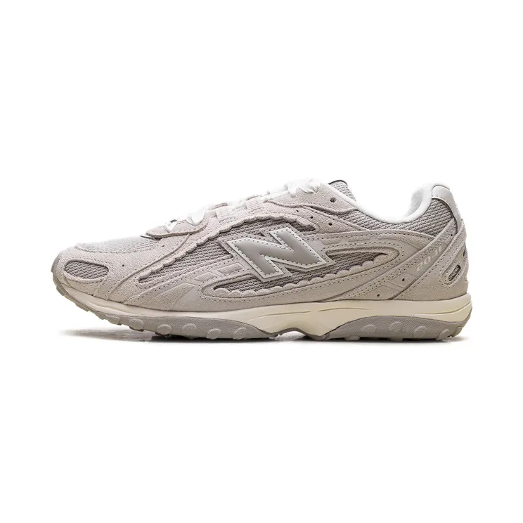 New Balance 204L “Sea Salt”: moeiteloos clean, elke dag