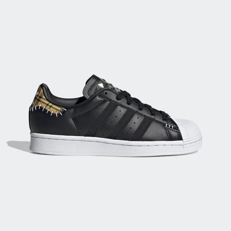 adidas Superstar Core Black / Core Black / Team Colleg Gold (GY3361)