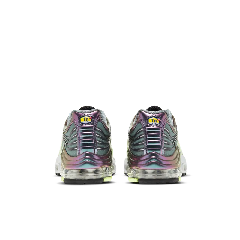 Nike Air Max Plus 2 Older Kids’ Green (CT4383-300)