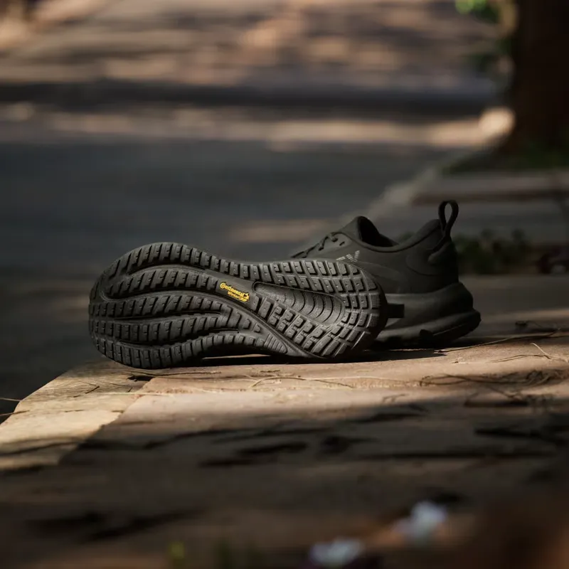 Adidas Supernova Core Black / Core Black / Cloud White (HQ7410)