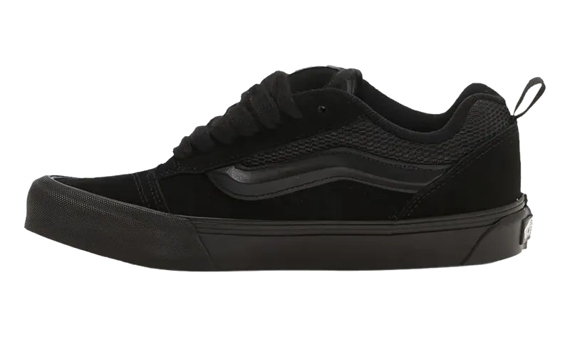 Vans Knu Skool “Triple Black” (VN0009QCBKA)