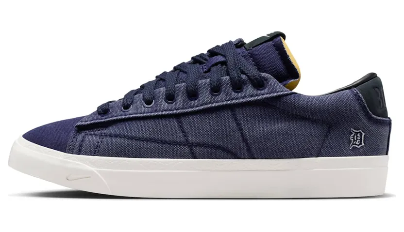 Nike Blazer Low HQ2054-400