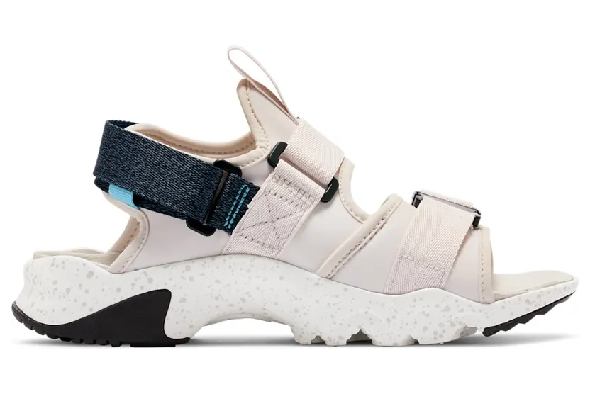 nike-canyon CV5515-004