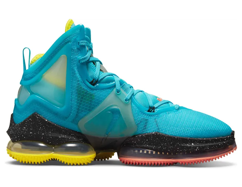 nike-lebron-19 DC9338-400