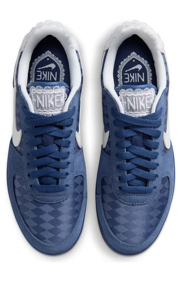 nike-field-general IH2487-400