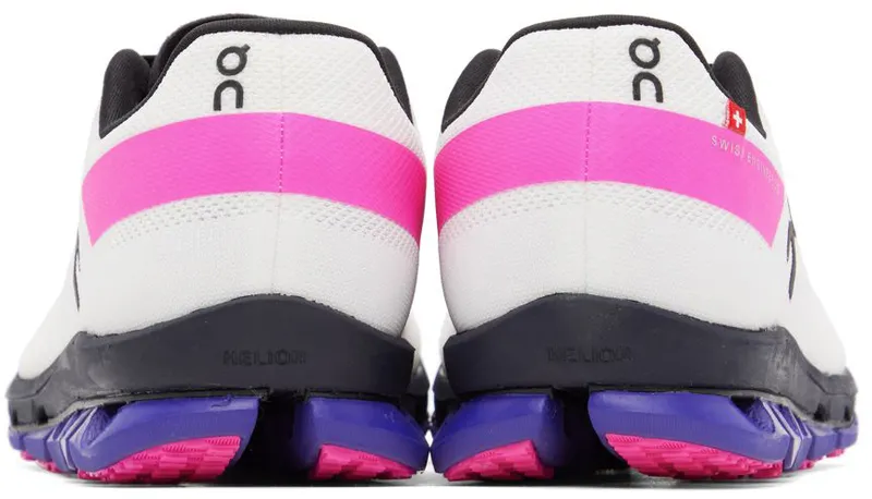 On White Cloudflash Sneakers (36.98435)