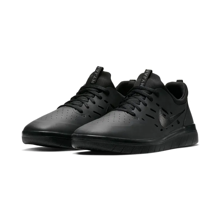 nike-free AA4272-003