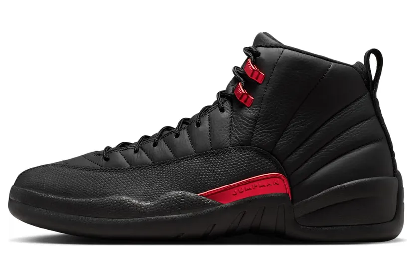 Air Jordan 12 GS “Bloodline”: prijs & maten vergelijken
