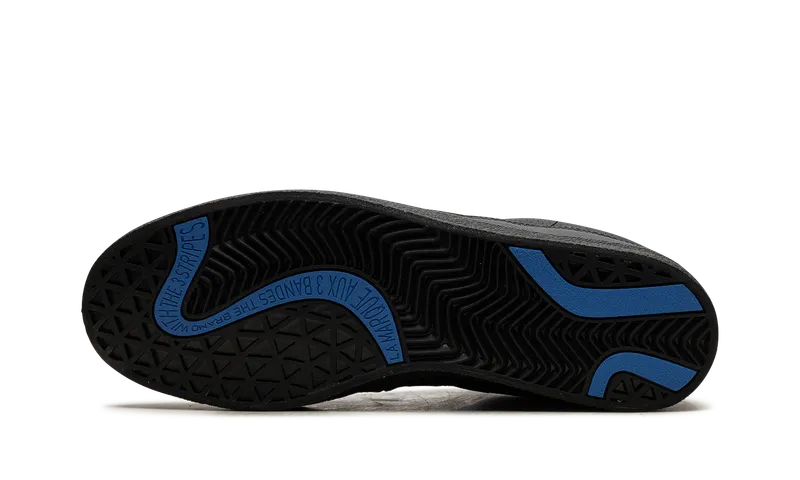 Adidas Puig Indoor “Black Out” (IG5238)