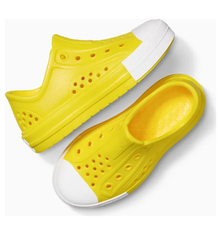 converse-chuck-taylor-all-star A06667C