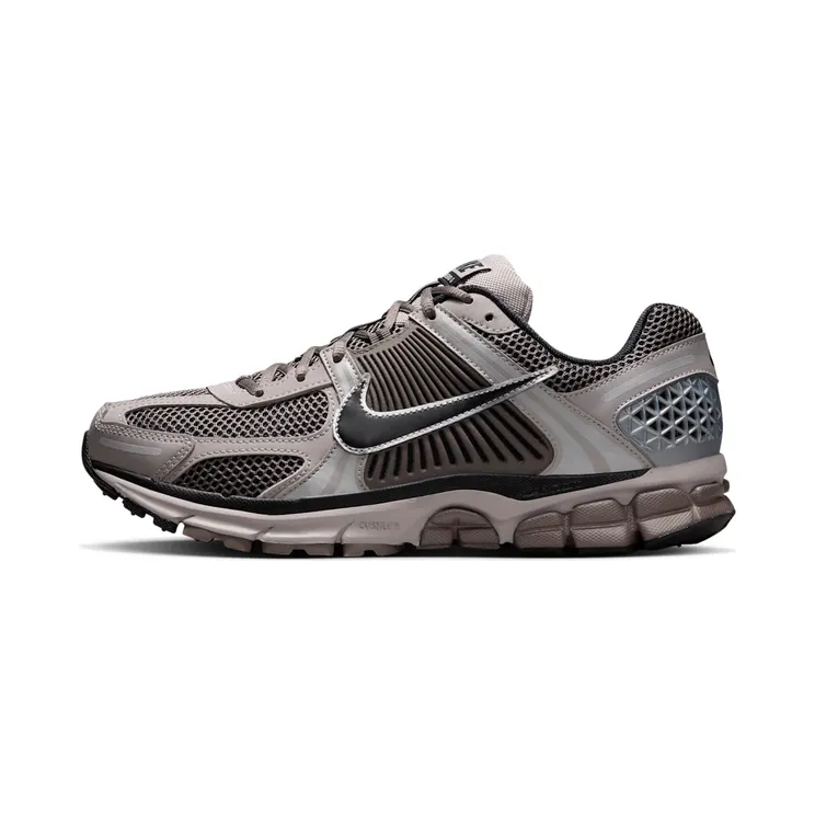 Nike Zoom Vomero 5 “College Grey / Cave Stone / Metallic Silver / Black” (FB9149-005)