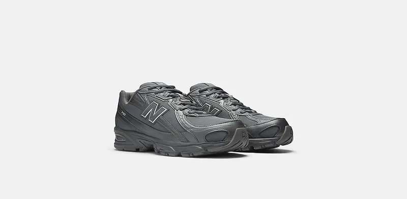 New Balance 740 “Castlerock Silver Metallic” (U740SS2)