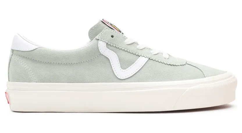 vans-style VN0A3WLQ4ZE