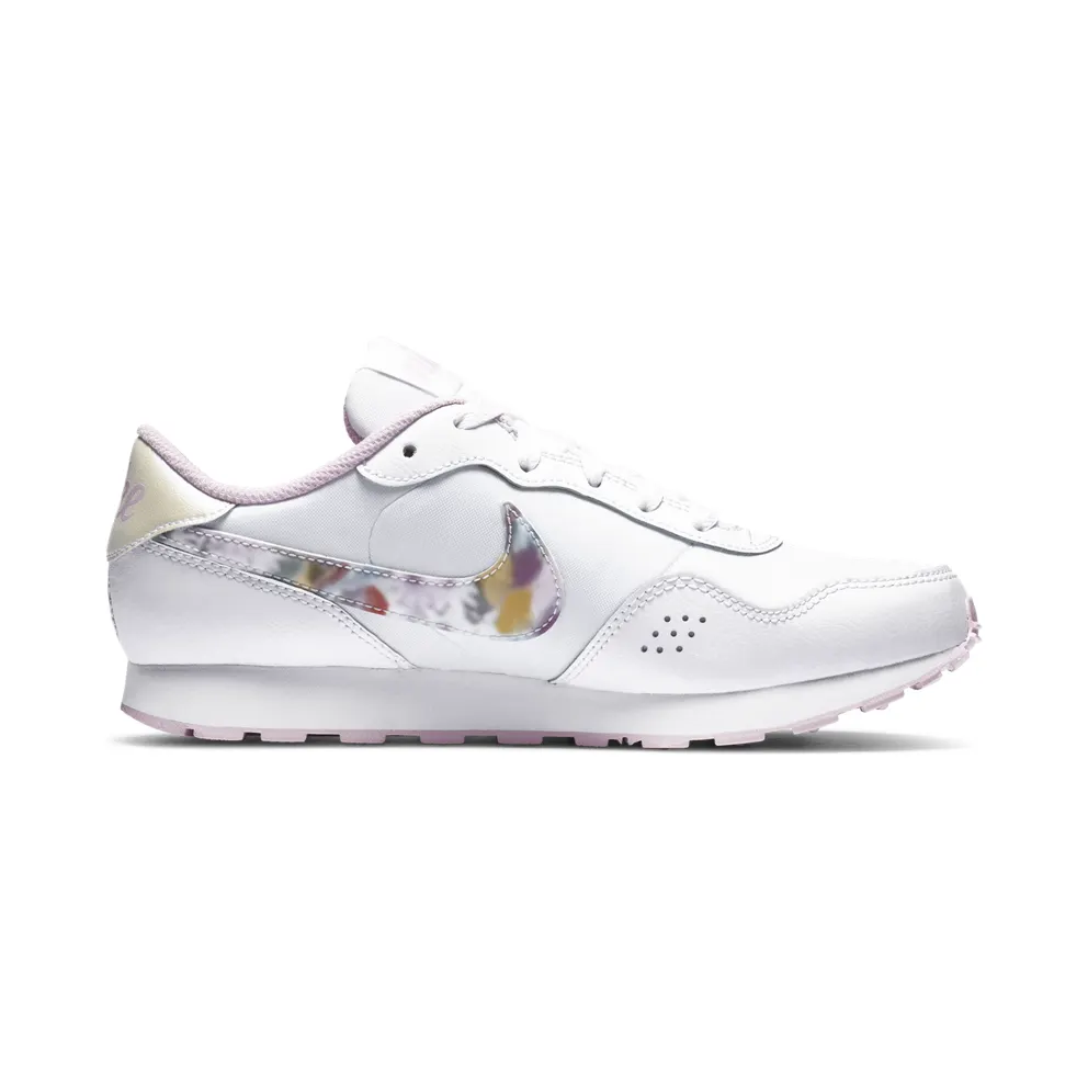 Nike MD Valiant Older Kids’ White (CN8555-100)