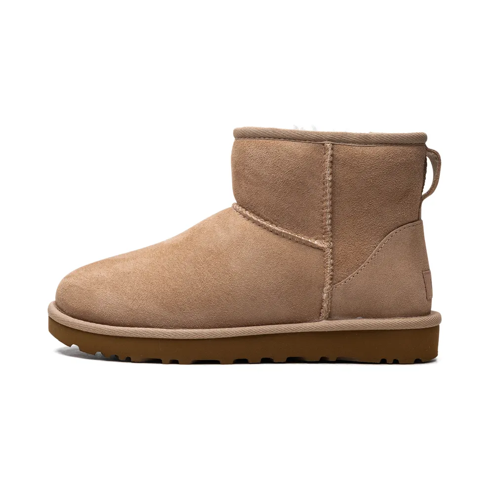 UGG W CLASSIC MINI II “SAND” – 1016222-SAN