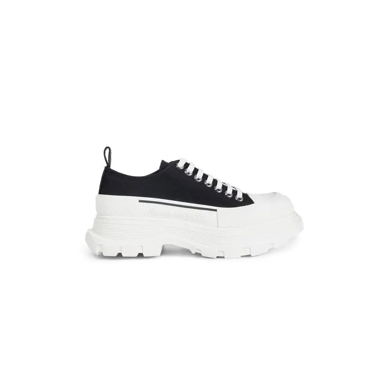 Alexander Mcqueen Tread Slick “Black” (705660 W4AAQ 1070)