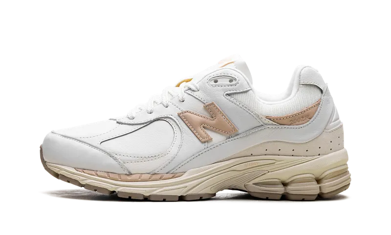 New Balance 2002R “Vachetta Leather” (M2002RVF)