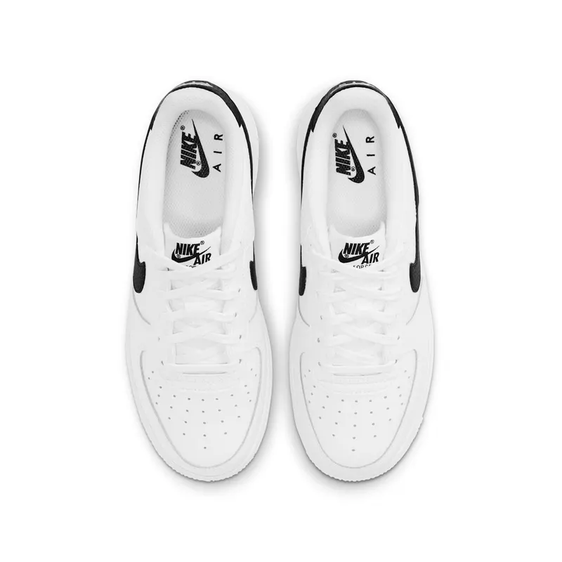 Nike Air Force 1 Older Kids’ White (CT3839-100)
