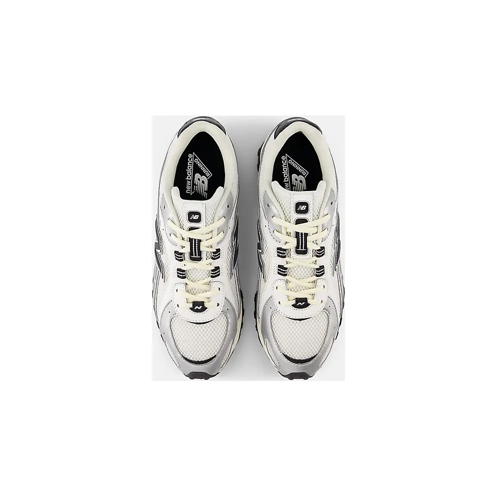 New Balance 204L “Silver Metallic Black” (U204LSWD)