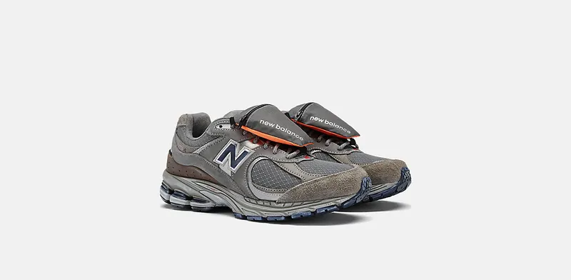 New Balance 2002R Grey Brown Pouch (M2002RVA)