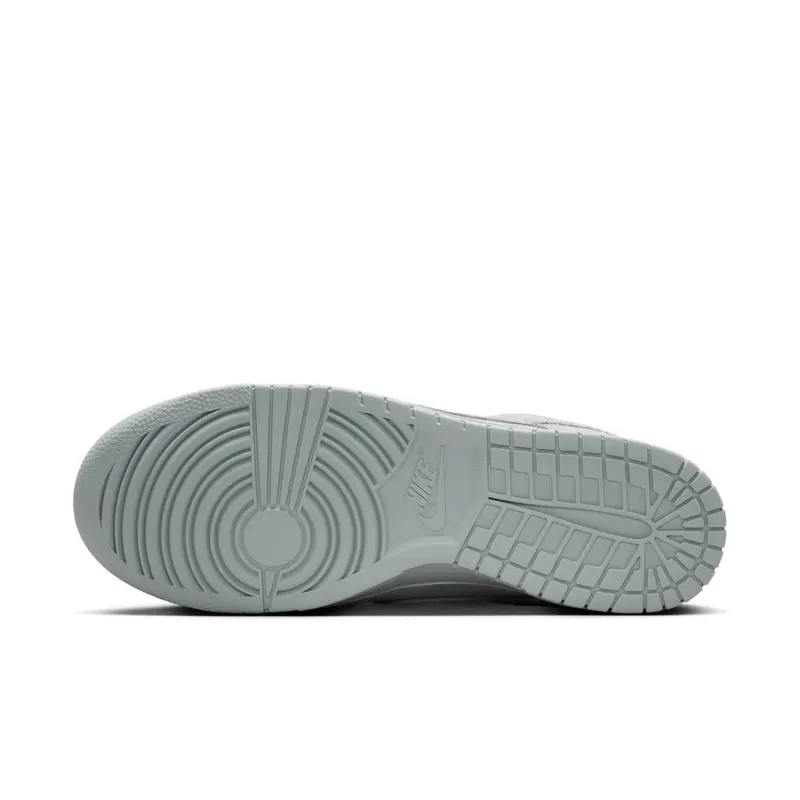 Nike Dunk Low SE “Wolf Grey” (IB6651-002)
