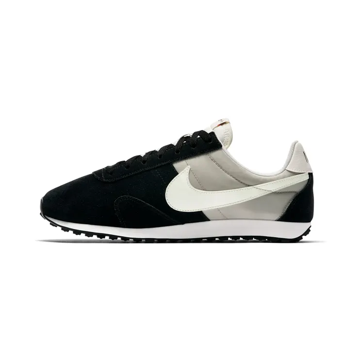 Nike Pre Montreal ’17 “Black / Pale Grey / Sail” (898031-001)