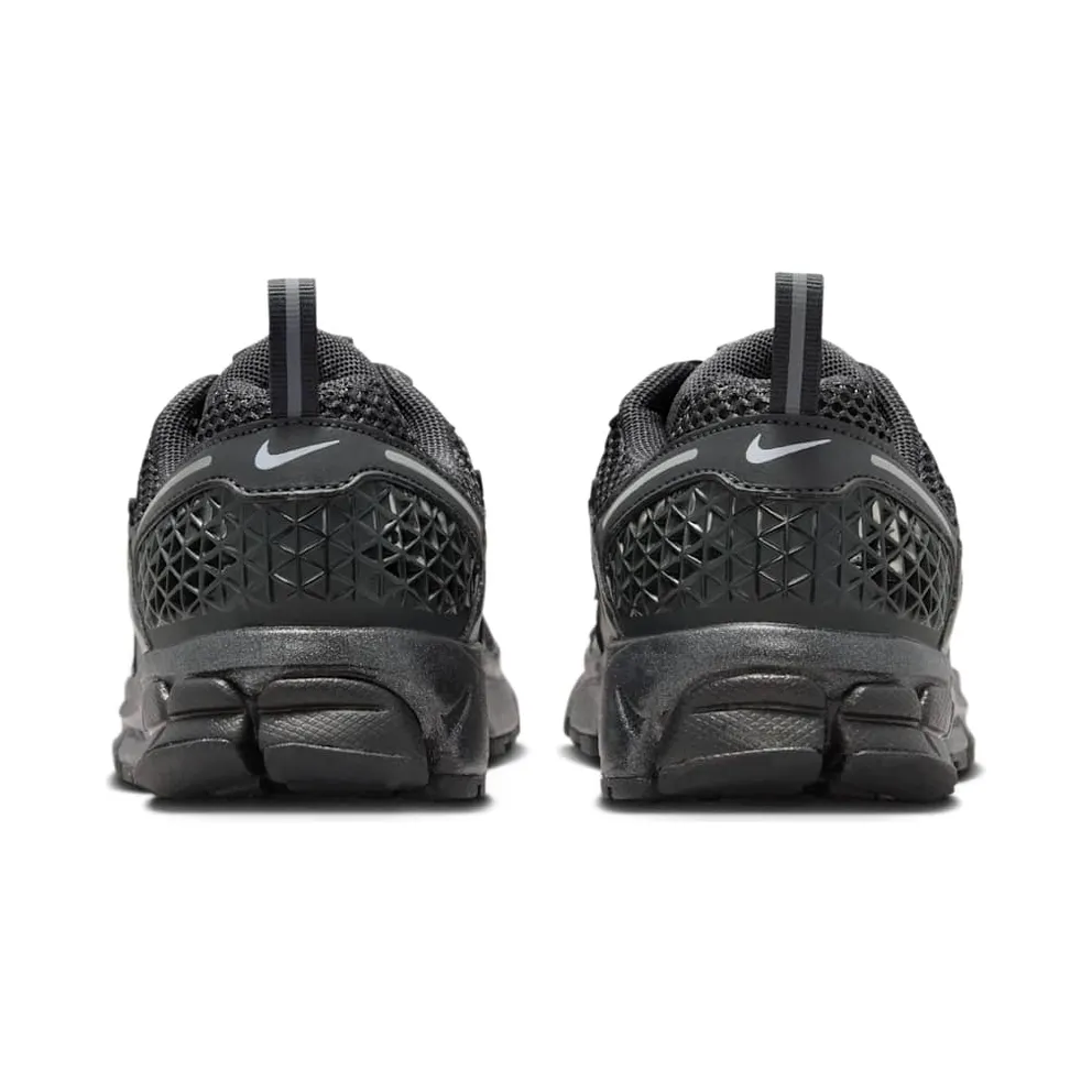 Nike Vomero 5 GS “Dark Smoke Grey Reflective” (IB3812-001)