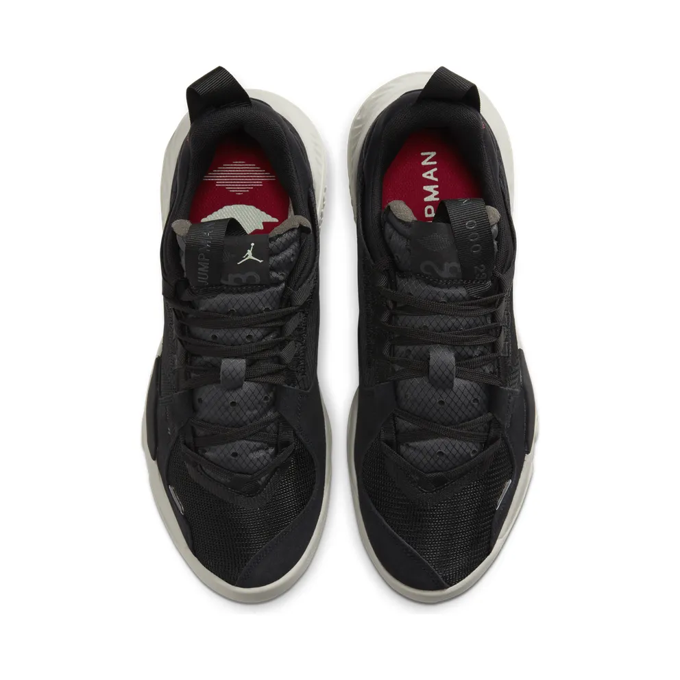 Jordan Delta SP “Black / Light Bone / Anthracite” (CD6109-001)