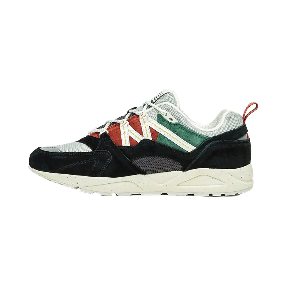 Karhu Fusion 2.0 “Jet Black” (F804120)