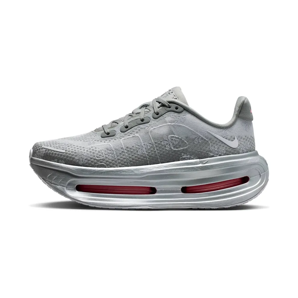 Nike Vomero “Geyser Grey / Metallic Silver” (IQ0028-001)