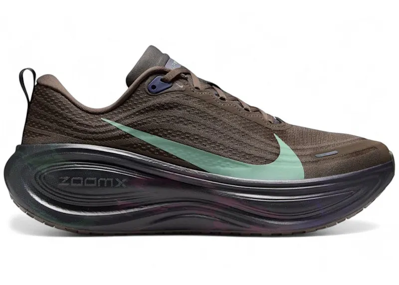 Nike Vomero Plus Ironstone/Dark Smoke Grey/Dark Raisin/Quartz Patina (IR7550-030)
