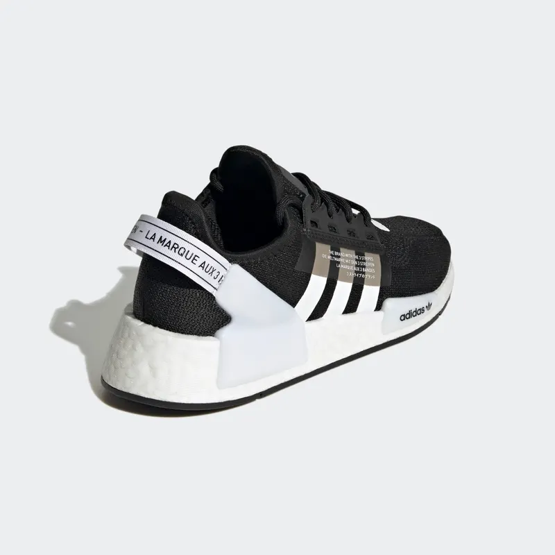 Adidas NMD_R1 V2 Core Black / Cloud White / Core Black (HP2939)