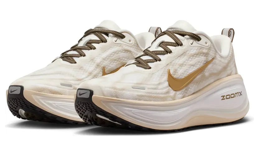 nike-vomero-plus IQ0370-121