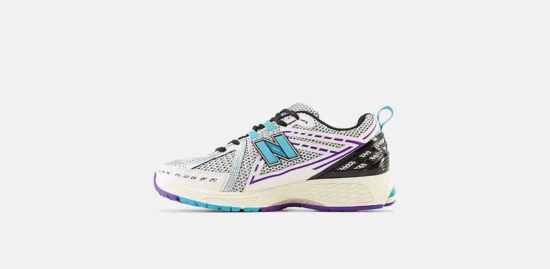 New Balance 1906R “White / Aqua Purple” (M1906RCF)