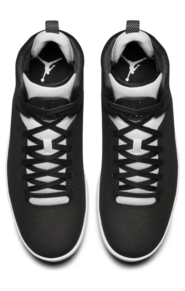 jordan-sneaker 705077-010