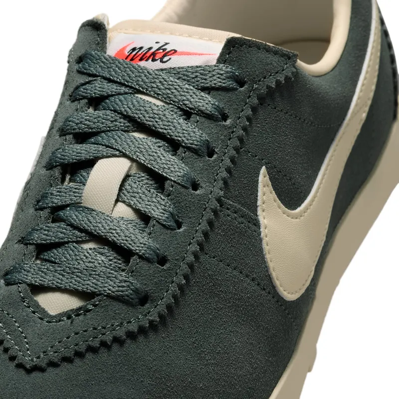 nike-astrograbber IQ7611-301