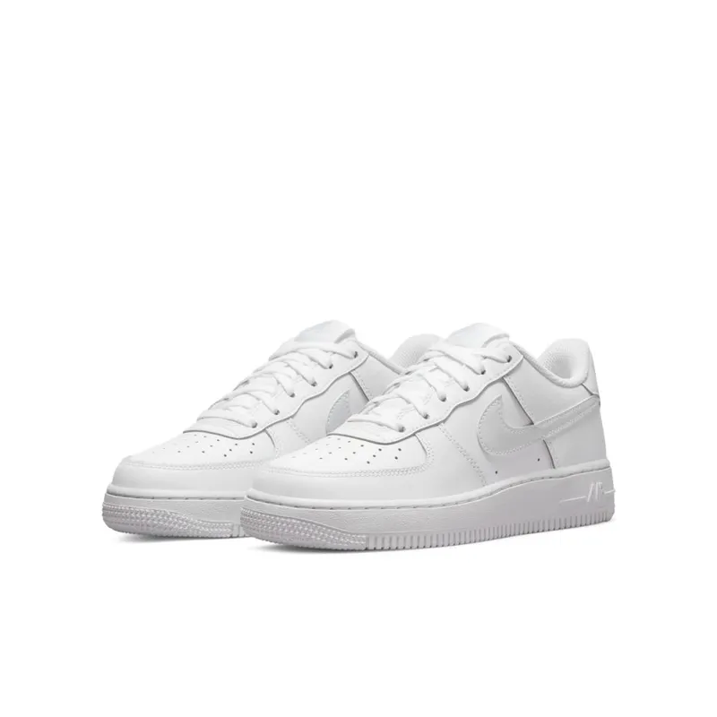 Nike Air Force 1 Older Kids’ White (CT3839-106)