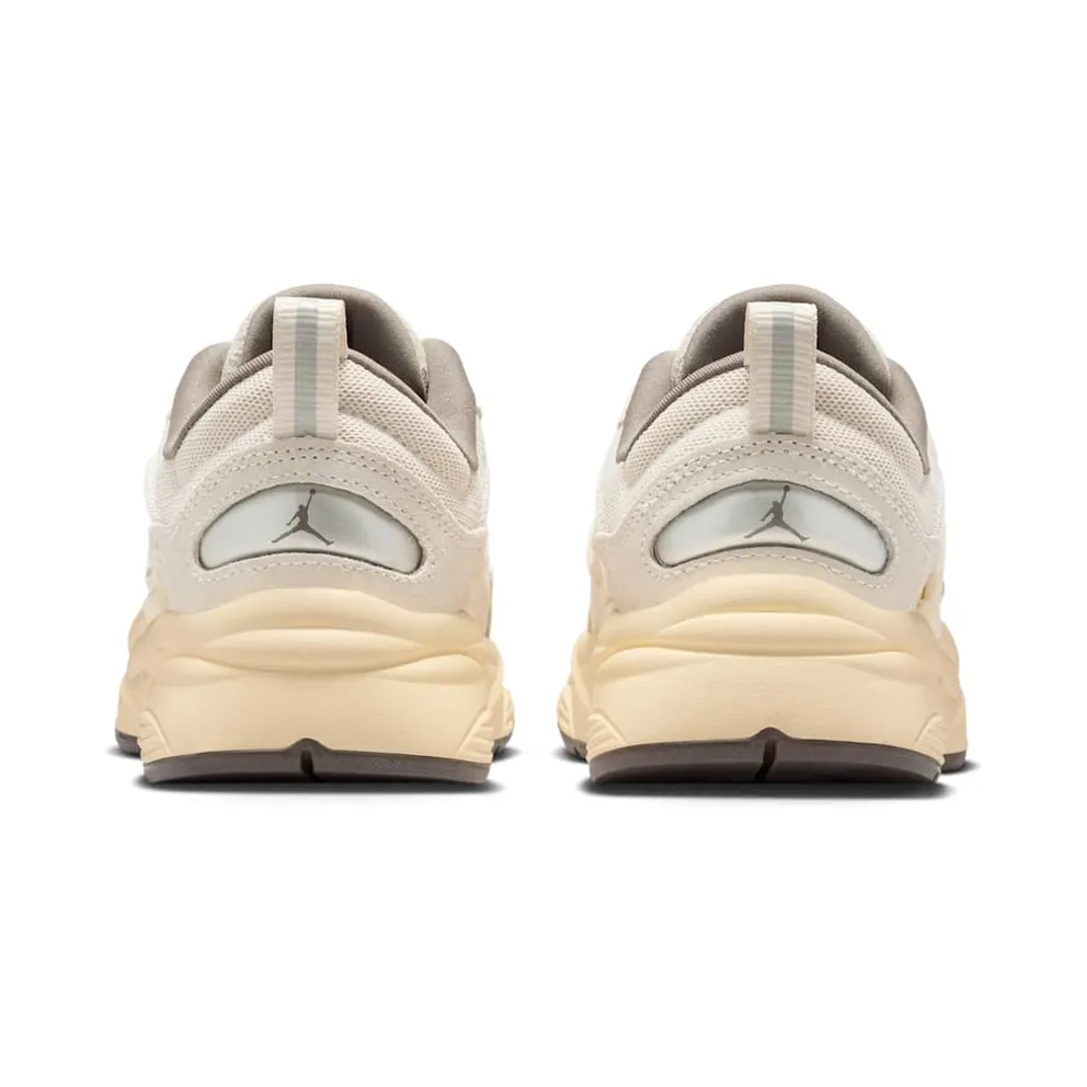 Jordan Trunner O/S Light Orewood Brown (II6531-101)