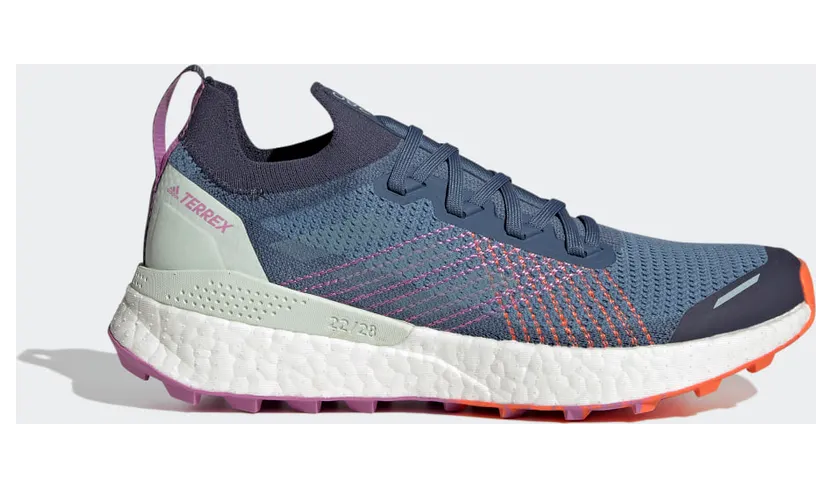 adidas TERREX Two Ultra Primeblue Trailrunning-Schuh Altered Blue / Magic Grey Met / Pulse Lilac (GX2251)