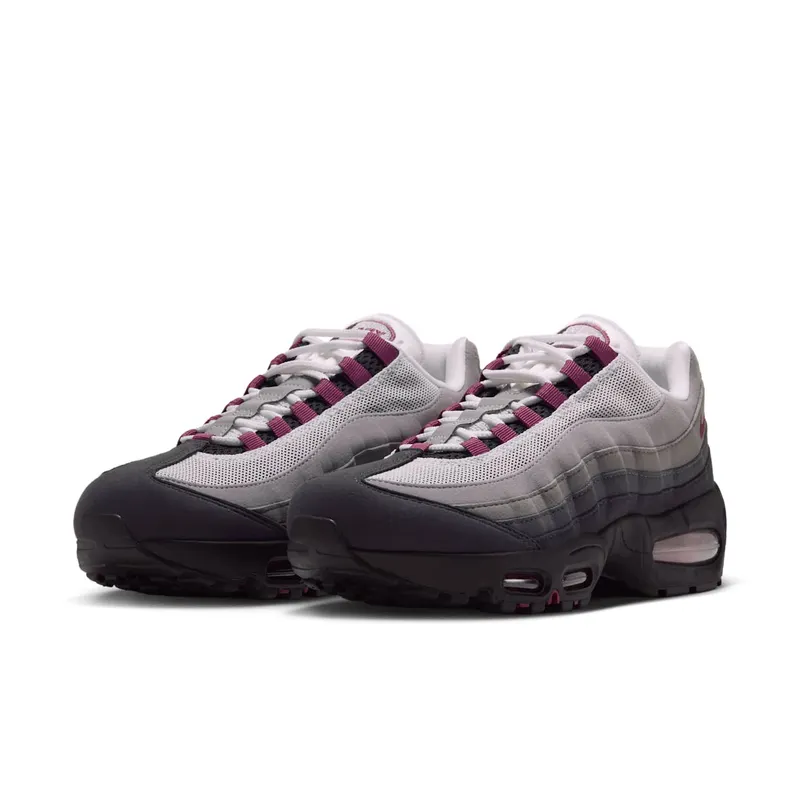 Nike Air Max 95 “Pink Smoke”: grijsverloop met een dieper roze dan de naam belooft (5)