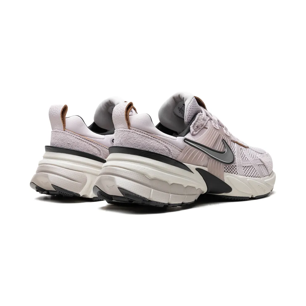 Nike V2K Run “Platinum Violet” (FN6703-001)