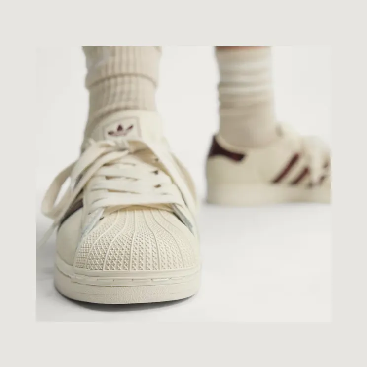 adidas Superstar II “Off White / Maroon / Gold Metallic” (KJ4692)