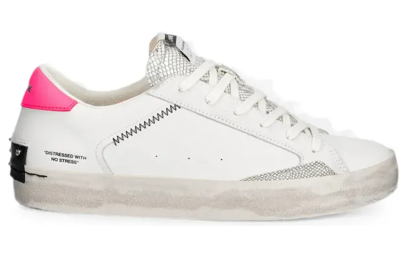 Crime London Sneakers mit Einsätzen in Schlangen-Optik – Weiß (29018EE8)