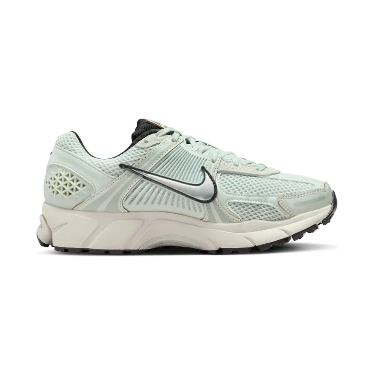 nike-air-zoom FN6742-001