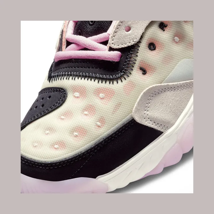 air-jordan-delta CW0913-061